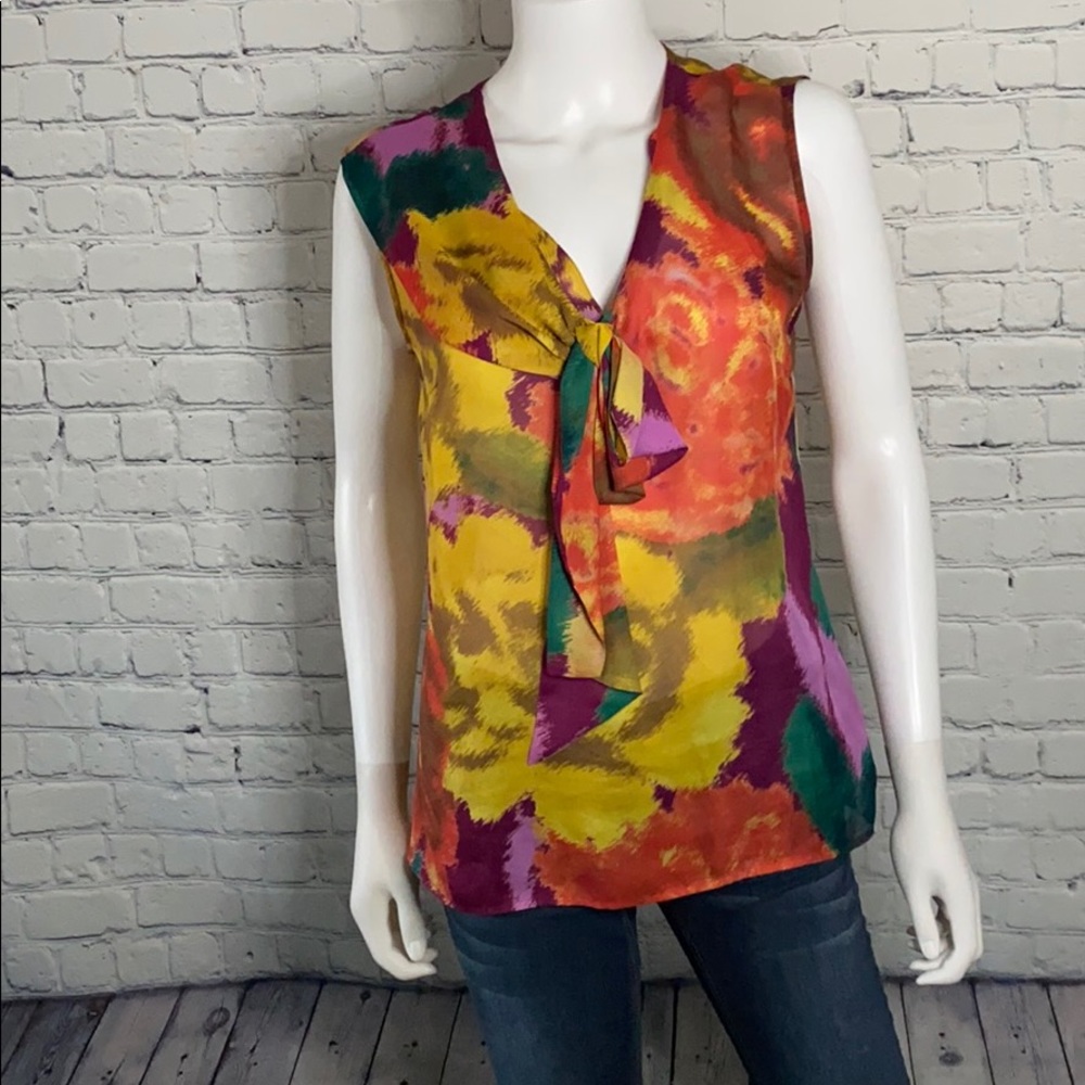 Ann Taylor Loft Sleeveless V Neck Floral Blouse